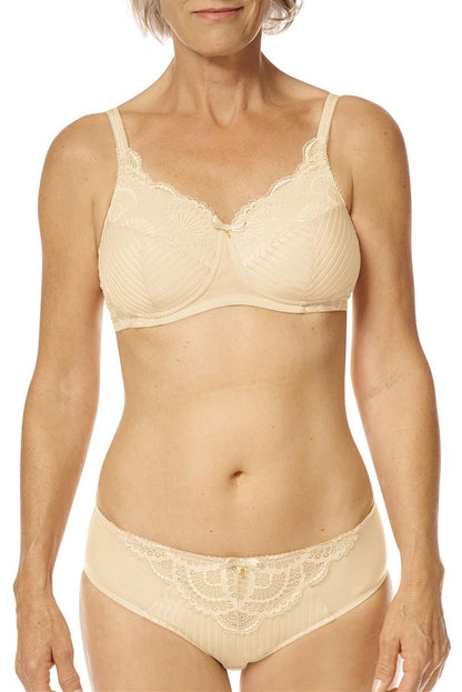 Karolina Padded Wire-Free Bra
