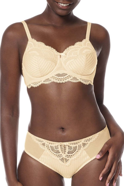 Karolina Underwire Bra